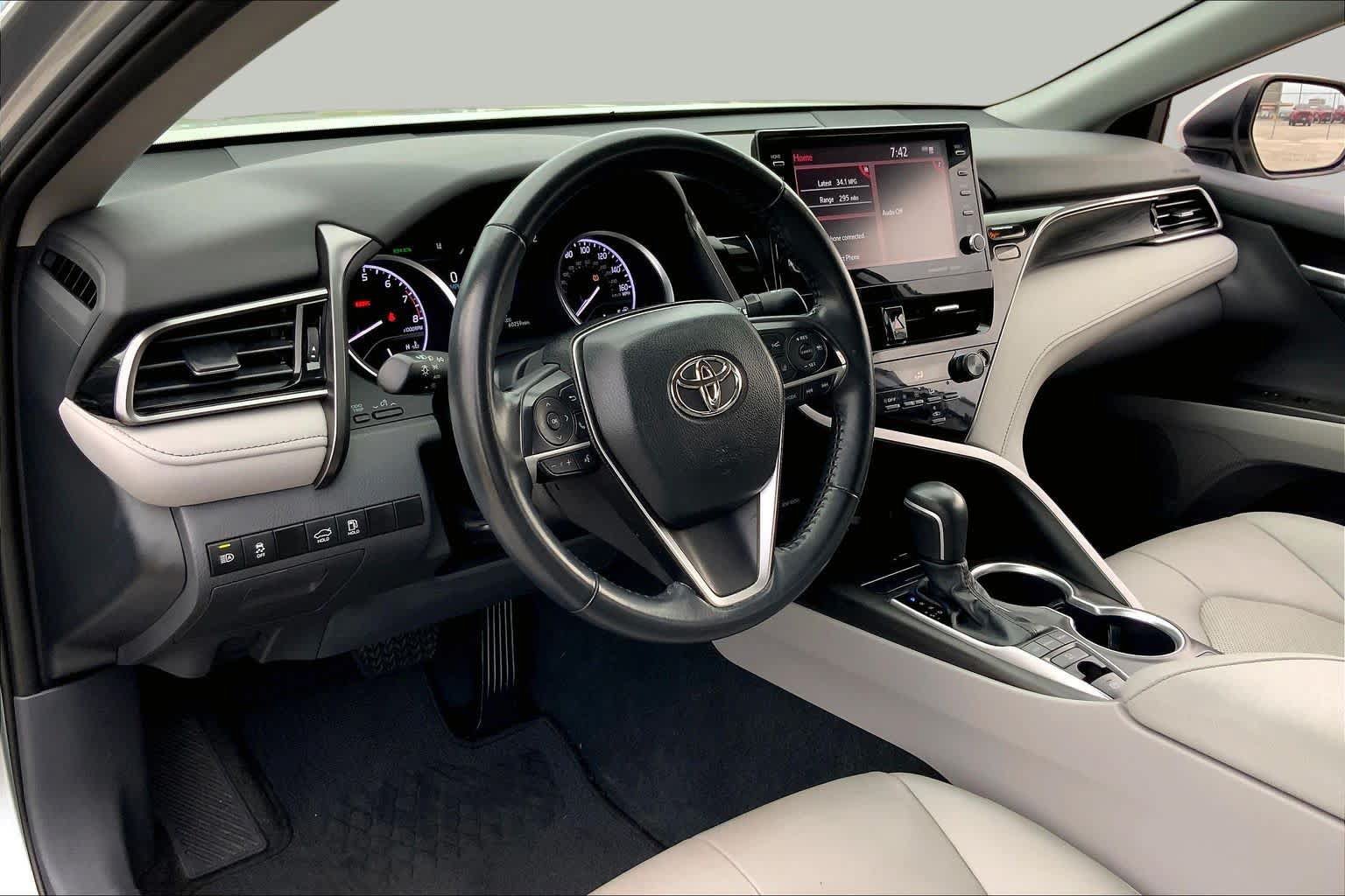 Used 2023 Toyota Camry XLE FWD image 17