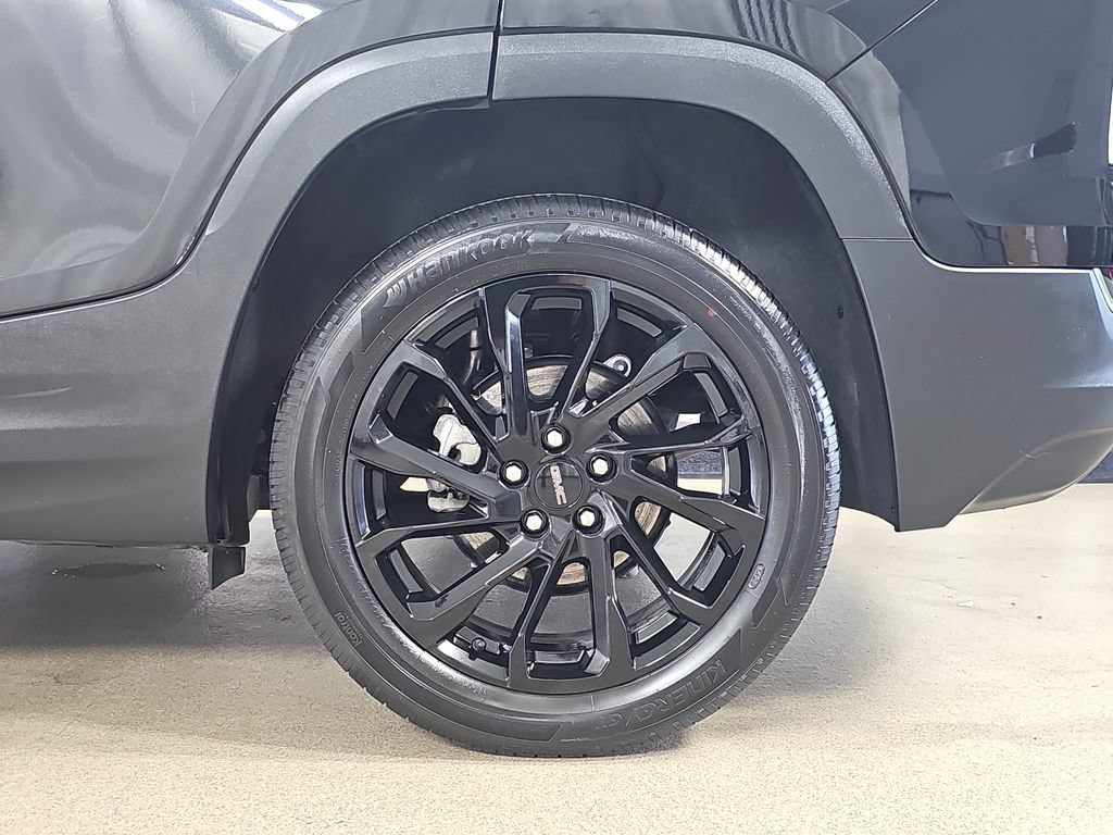Certified 2023 GMC Terrain SLE w/ Driver Convenience Package FWD image 38