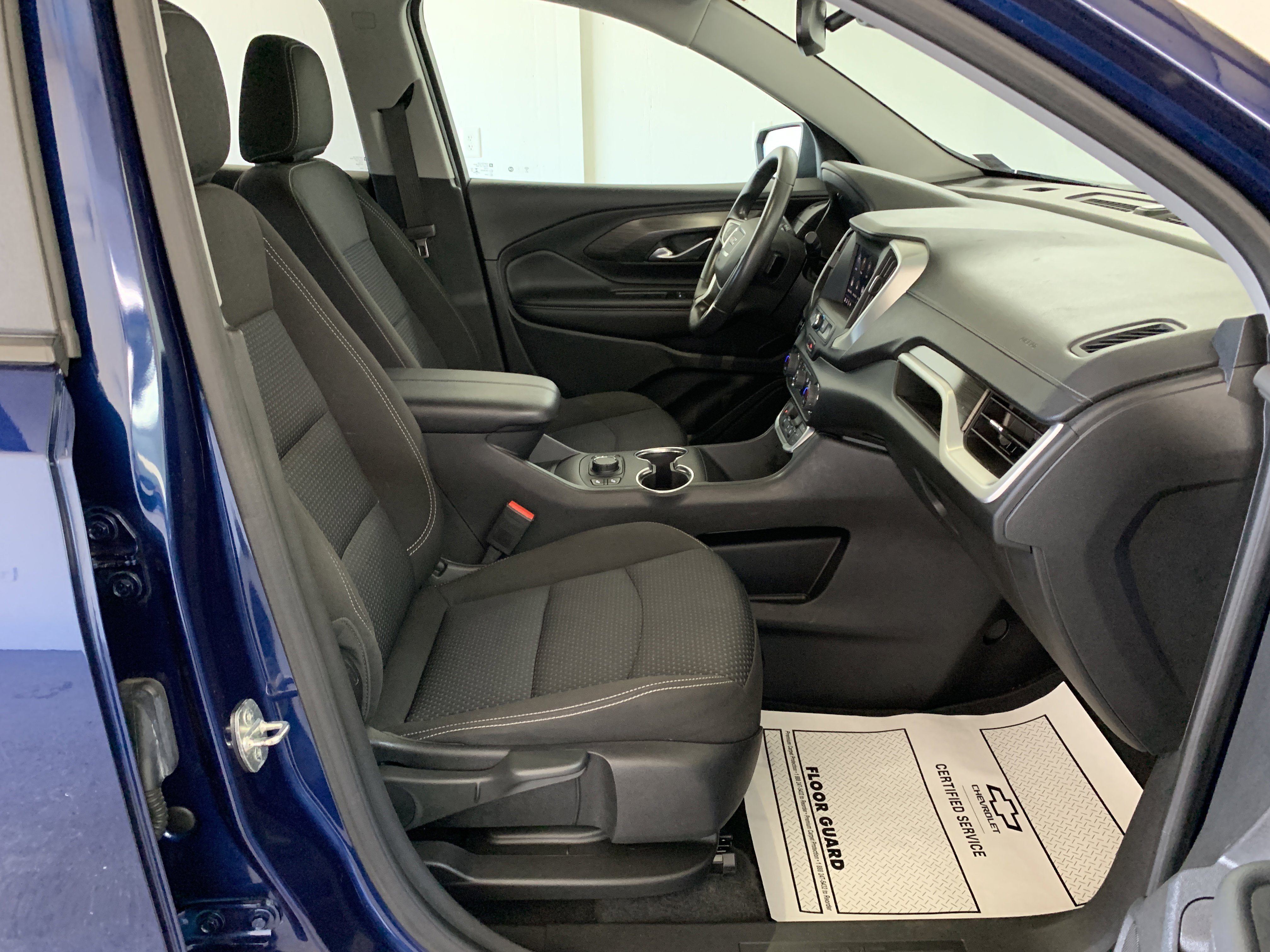 Used 2022 GMC Terrain SLE w/ Driver Convenience Package image 29