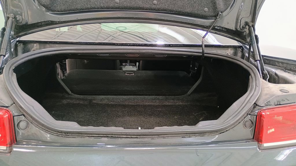 Used 2014 Chevrolet Camaro LT image 25