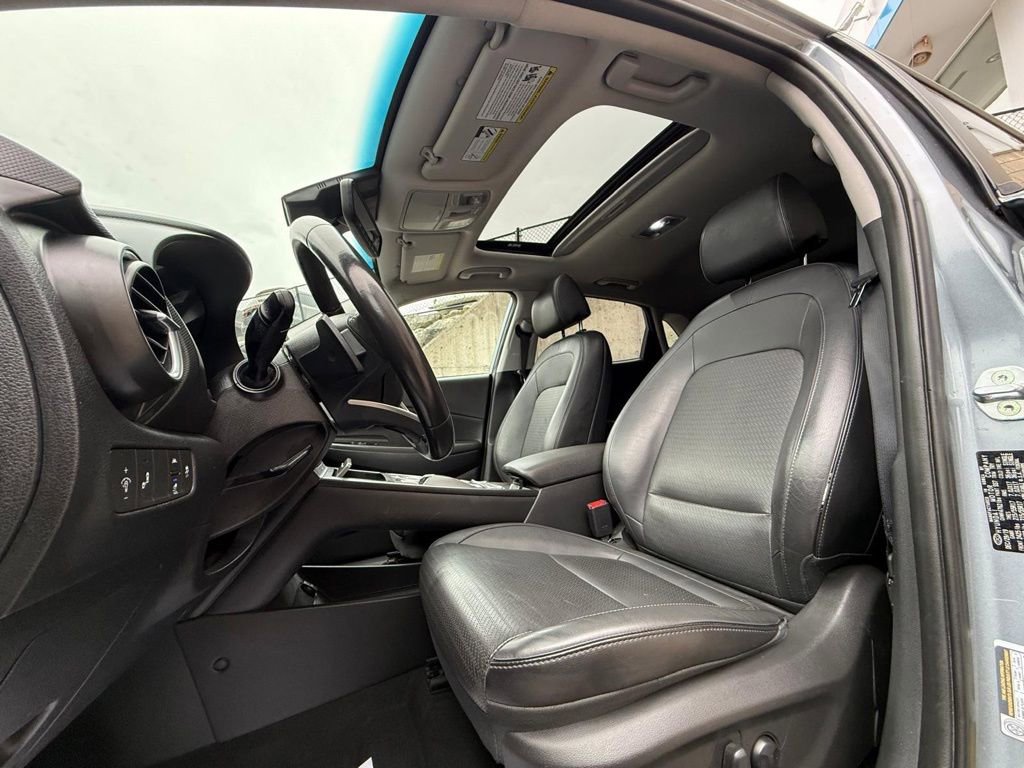 Used 2020 Hyundai Kona Limited w/ Cargo Package image 14