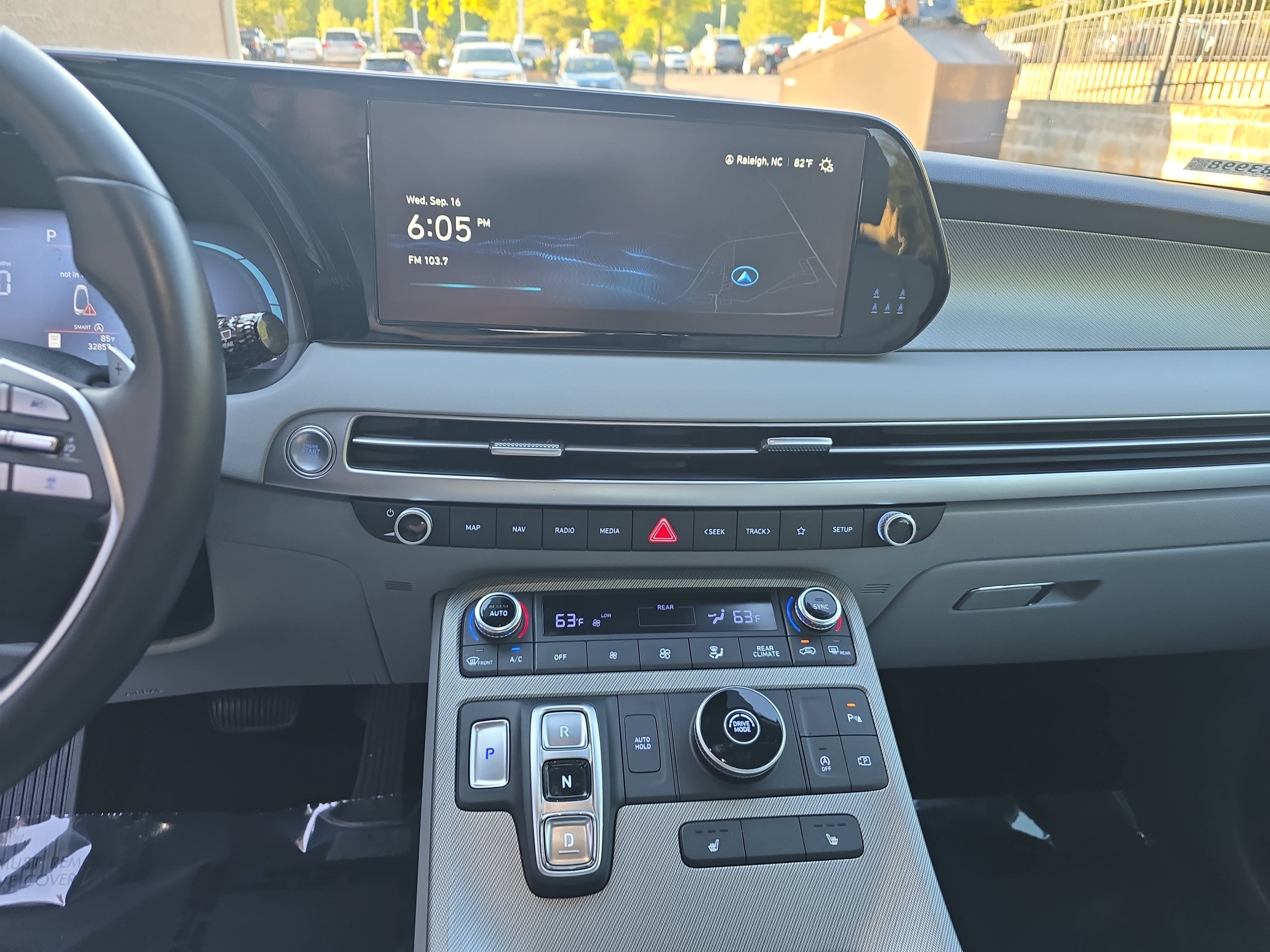 Used 2024 Hyundai Palisade SEL FWD image 21