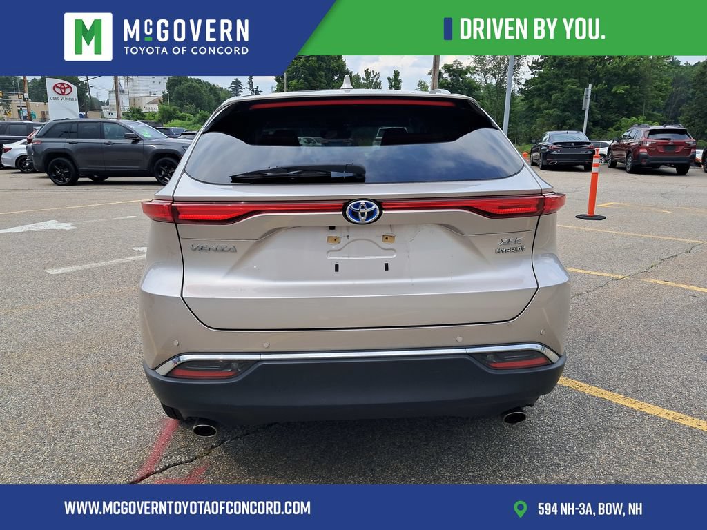 Used 2021 Toyota Venza XLE w/ Softex Package AWD/4WD image 4