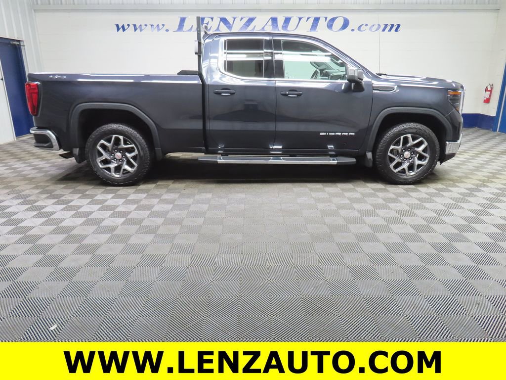 Used 2023 GMC Sierra 1500 SLE w/ Preferred Package image 2