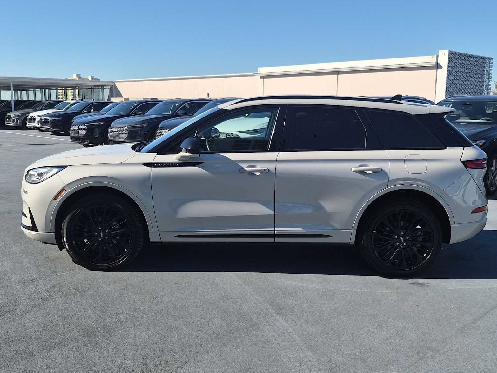 Used 2023 Lincoln Corsair Reserve w/ Jet Appearance Package image 3