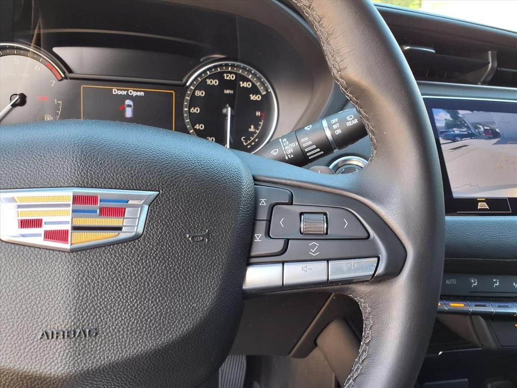 Used 2021 Cadillac XT4 Premium Luxury FWD image 26