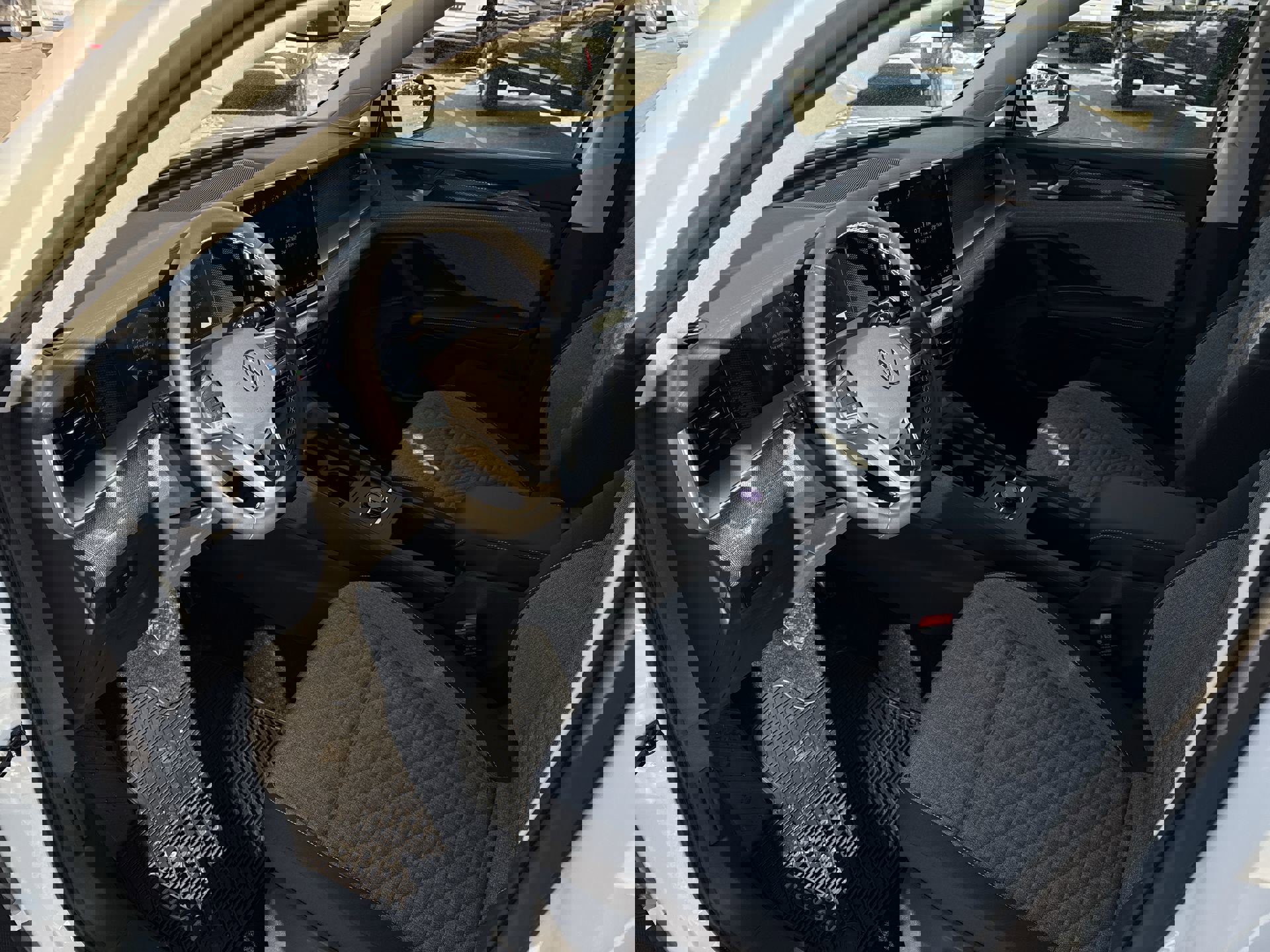 New 2025 Volkswagen Tiguan S image 10