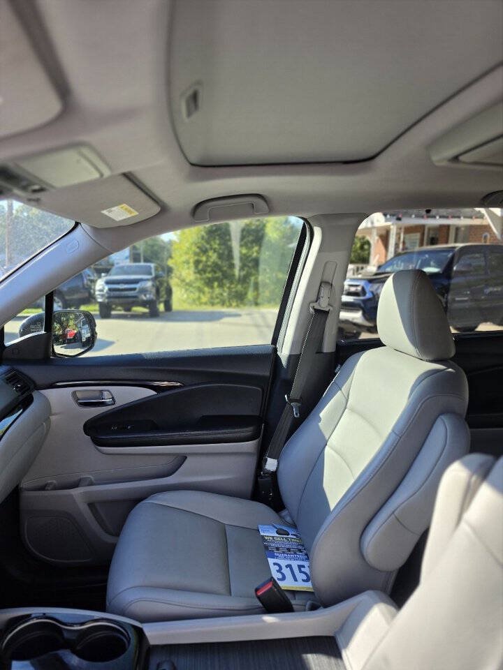 Used 2019 Honda Pilot Touring image 14