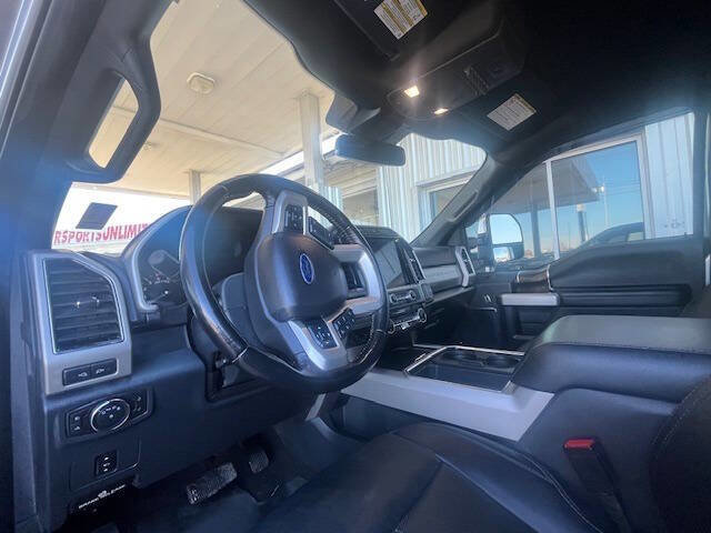 Used 2022 Ford F350 Lariat w/ Chrome Package image 5