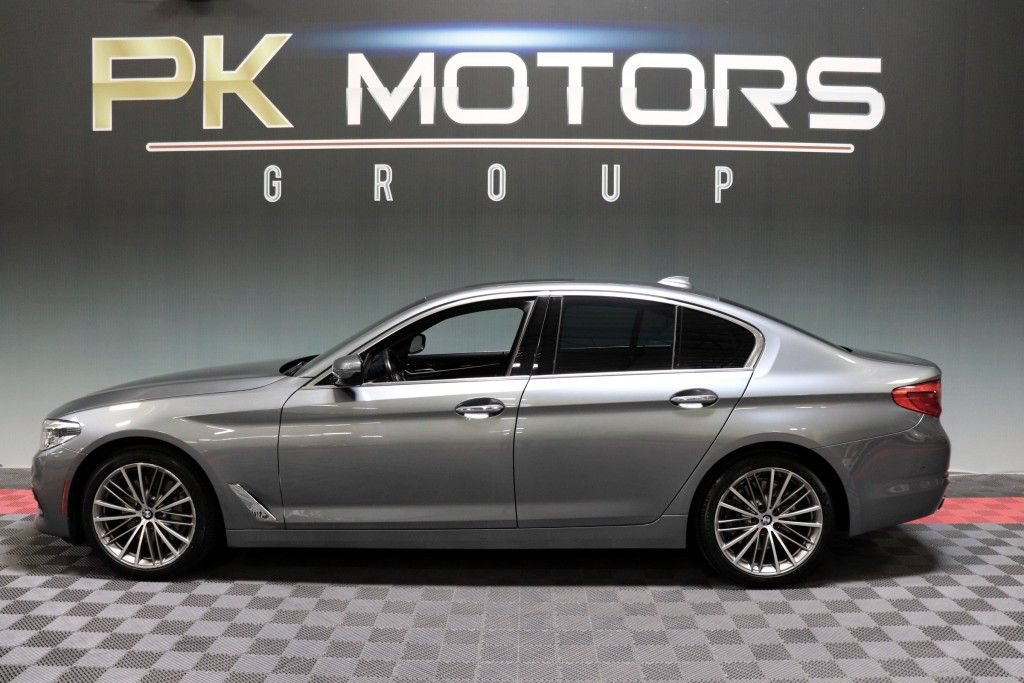 Used 2017 BMW 540i w/ Premium Package RWD image 3