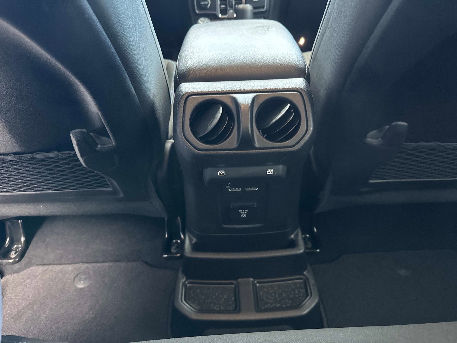 Used 2025 Jeep Wrangler Unlimited Rubicon 4xe image 16