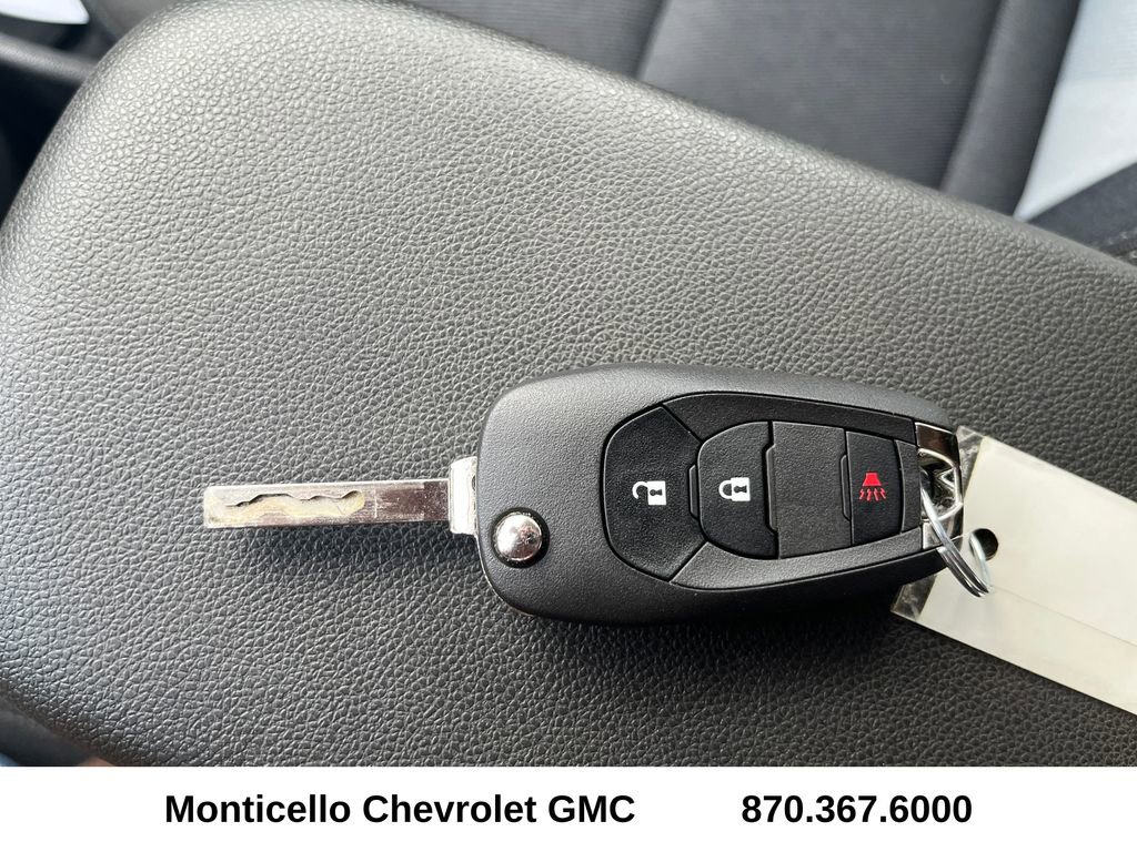 Used 2025 Chevrolet Trax LS image 20