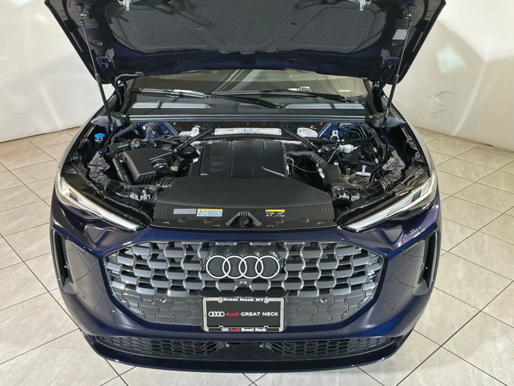 Used 2025 Audi Q5 Premium w/ Convenience Package image 17