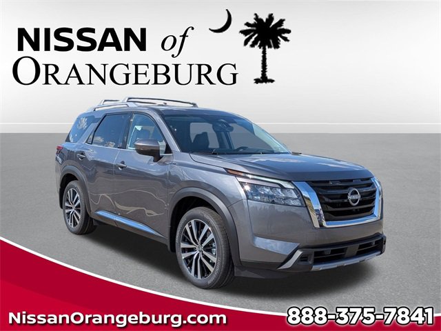 New 2025 Nissan Pathfinder Platinum image 1