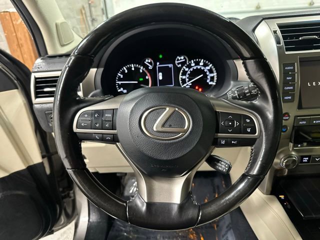 Used 2020 Lexus GX 460 Premium w/ Premium Package AWD/4WD image 19
