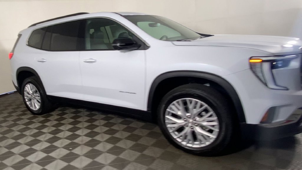 New 2026 GMC Acadia Elevation w/ Elevation Premium Package FWD image 3