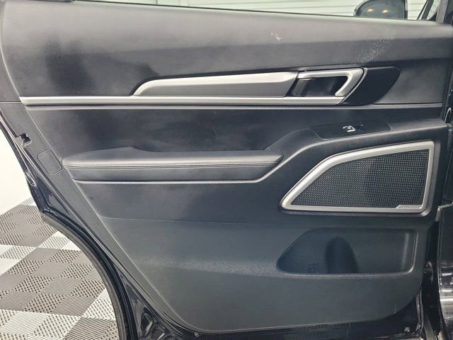 Used 2020 Kia Telluride LX FWD image 17