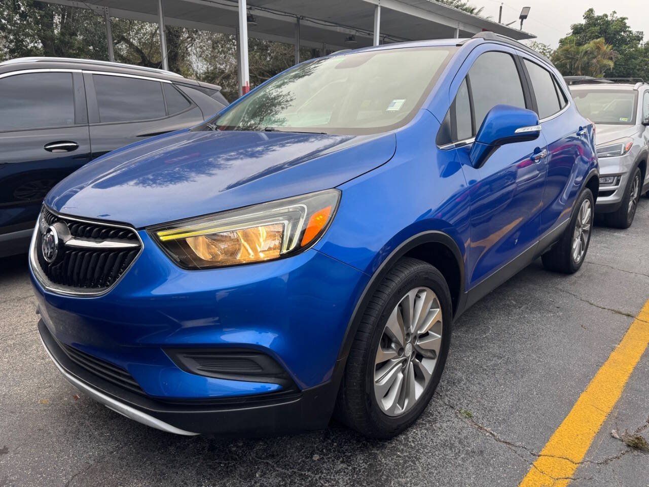 Used 2017 Buick Encore Preferred FWD image 1
