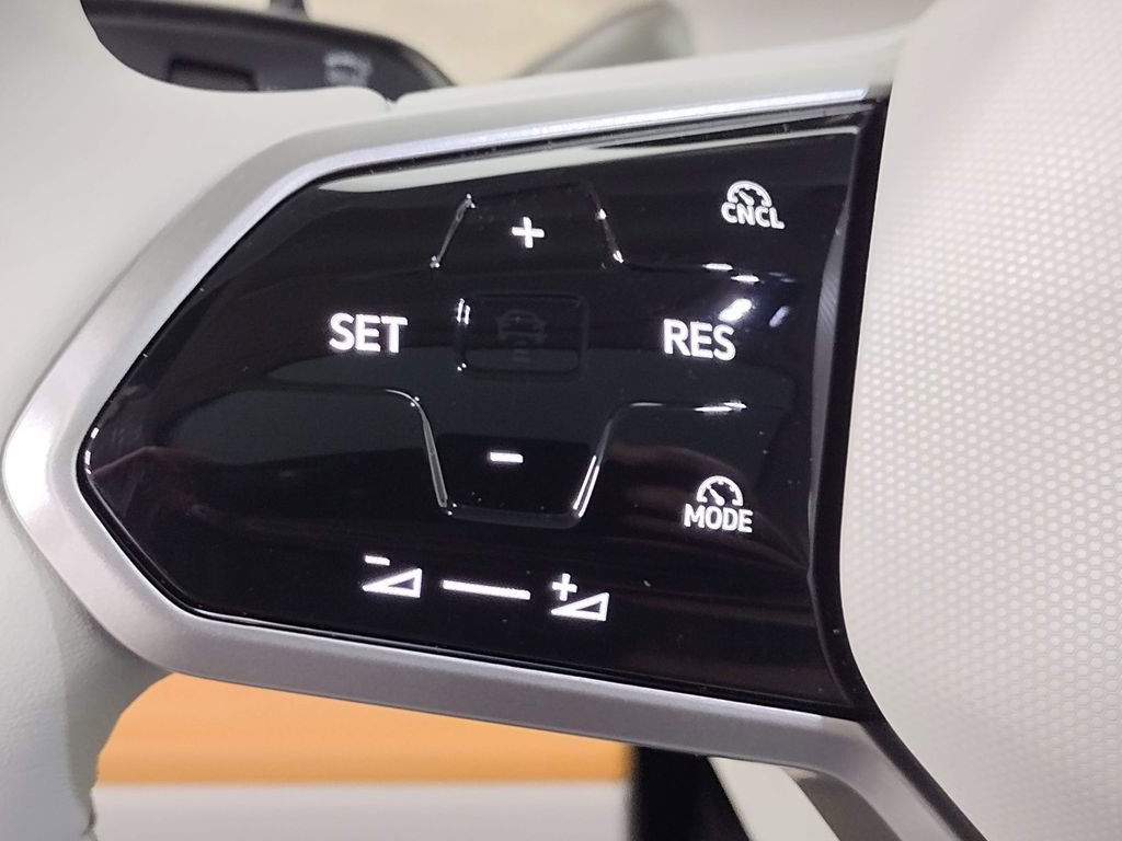 New 2025 Volkswagen ID. Buzz 1st Edition image 35