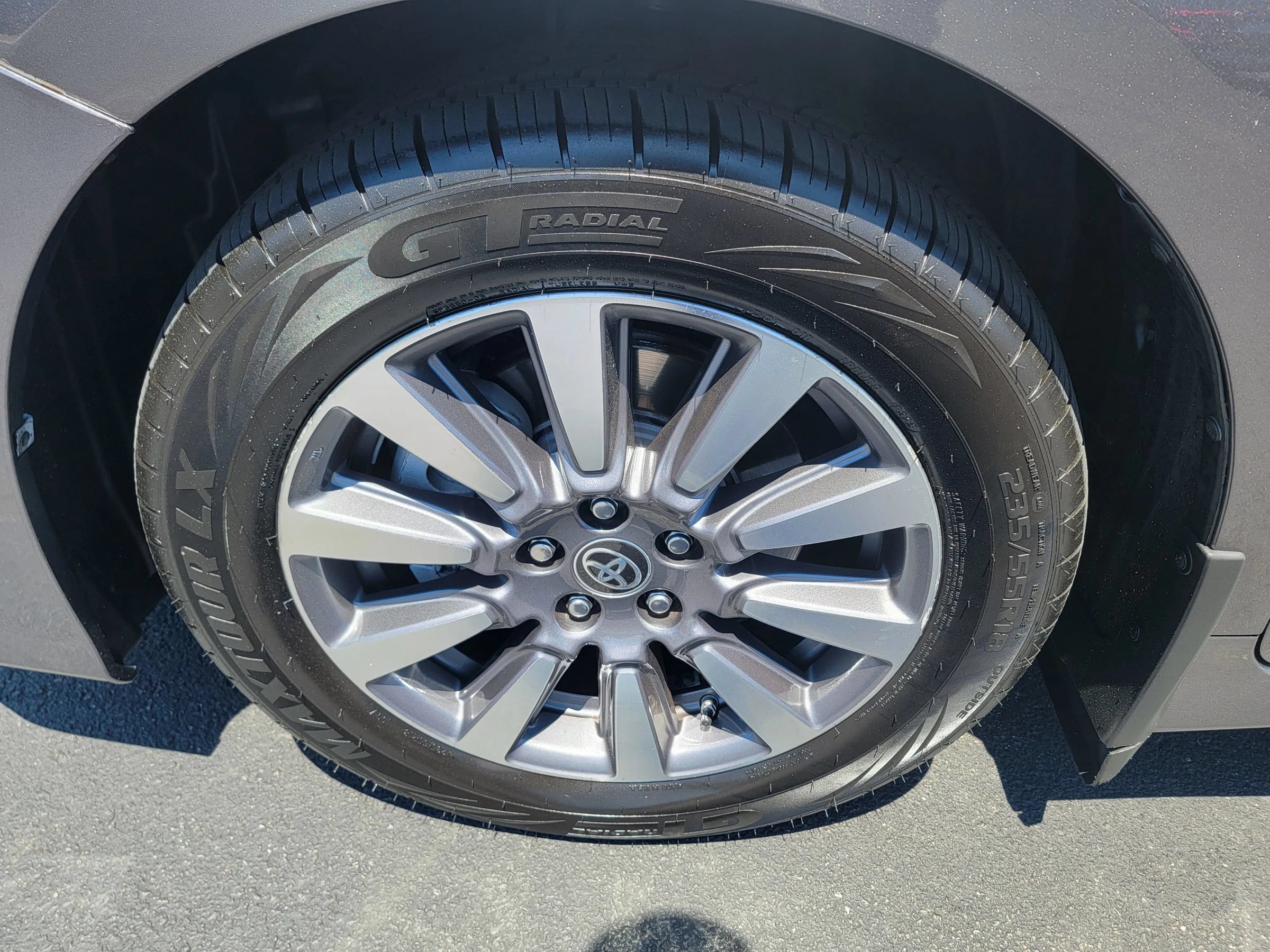 Used 2020 Toyota Sienna XLE AWD/4WD image 30