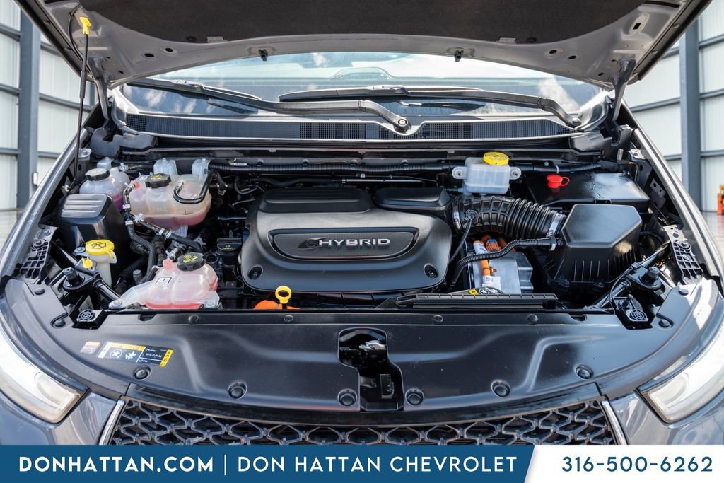 Used 2023 Chrysler Pacifica Touring-L image 41