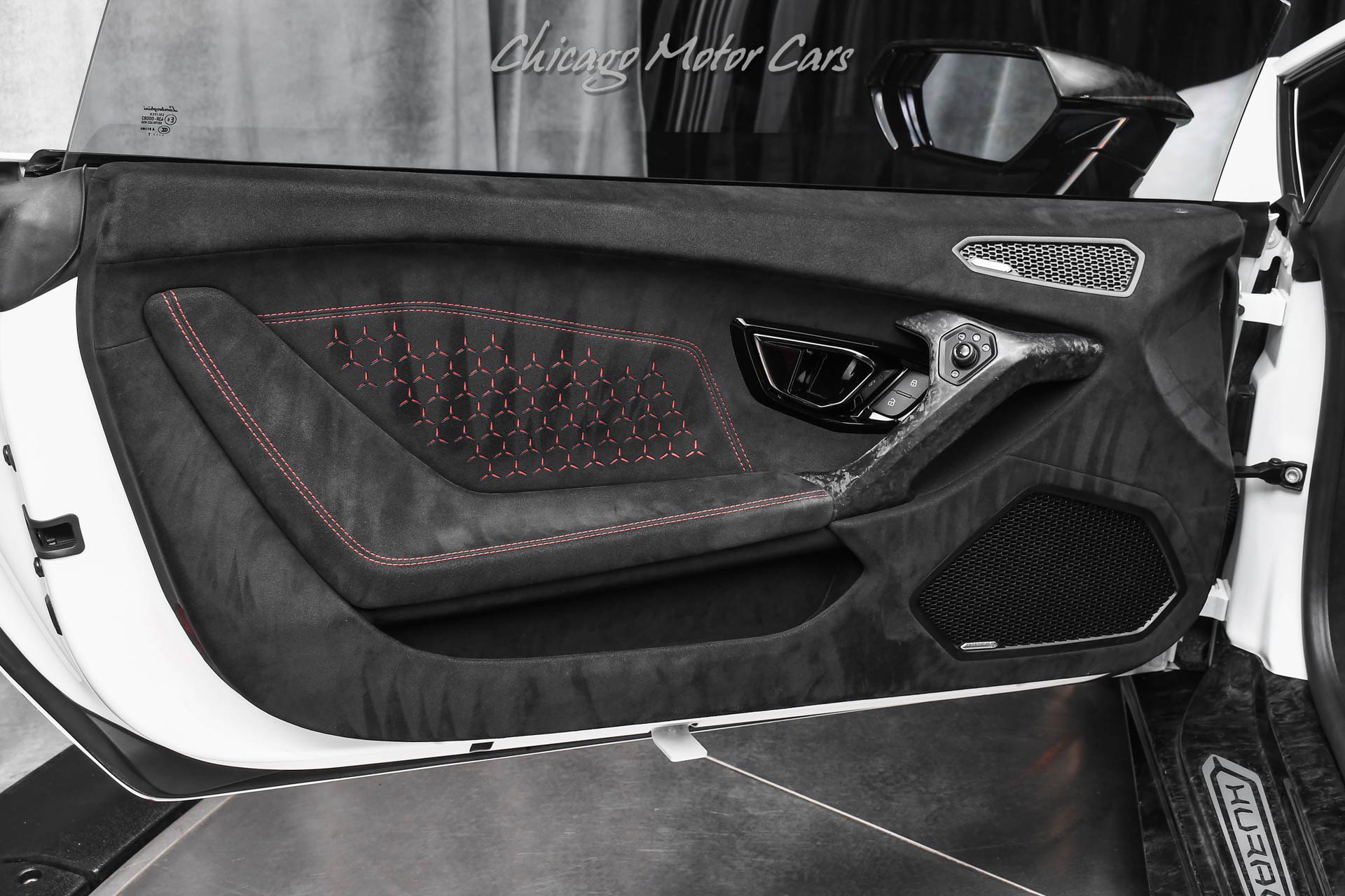 Used 2018 Lamborghini Huracan Performante image 23
