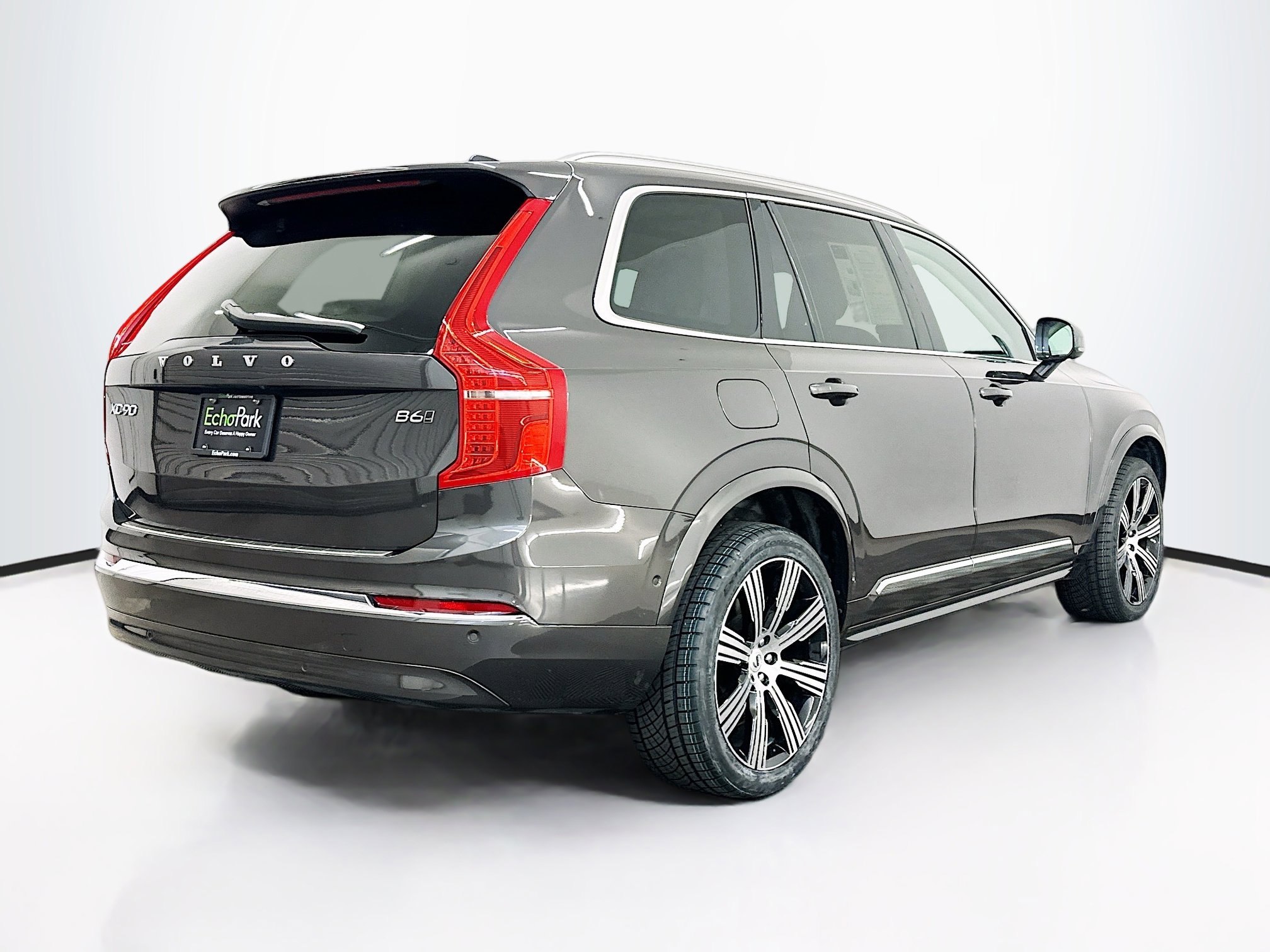 Used 2024 Volvo XC90 B6 Plus w/ Protection Package Premier image 9