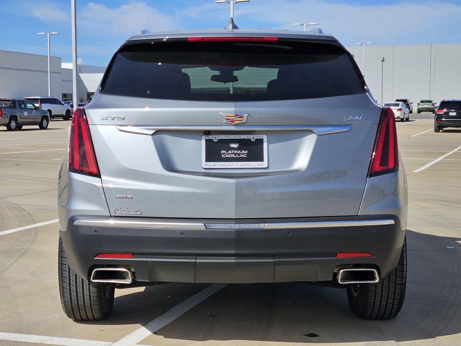 New 2026 Cadillac XT5 Luxury image 8