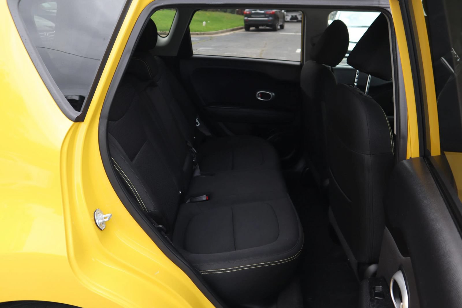 Used 2014 Kia Soul + FWD image 19