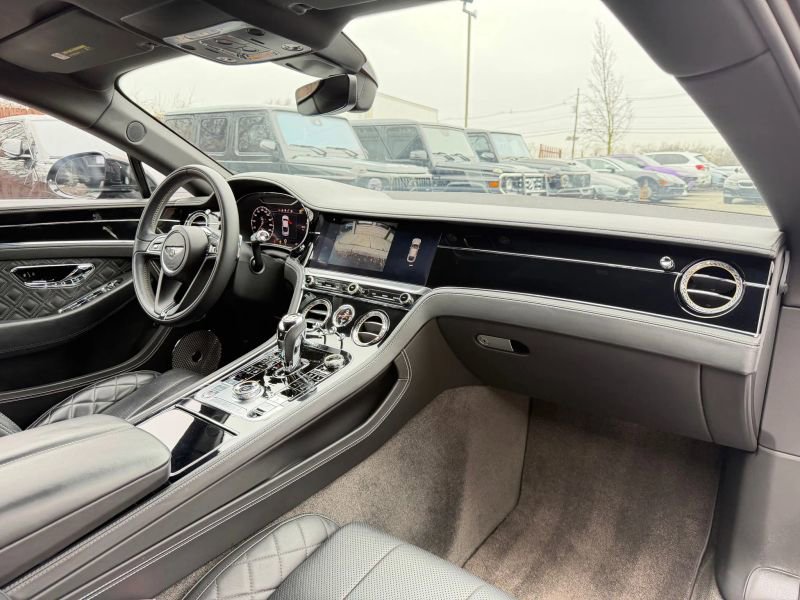 Used 2020 Bentley Continental GT image 24