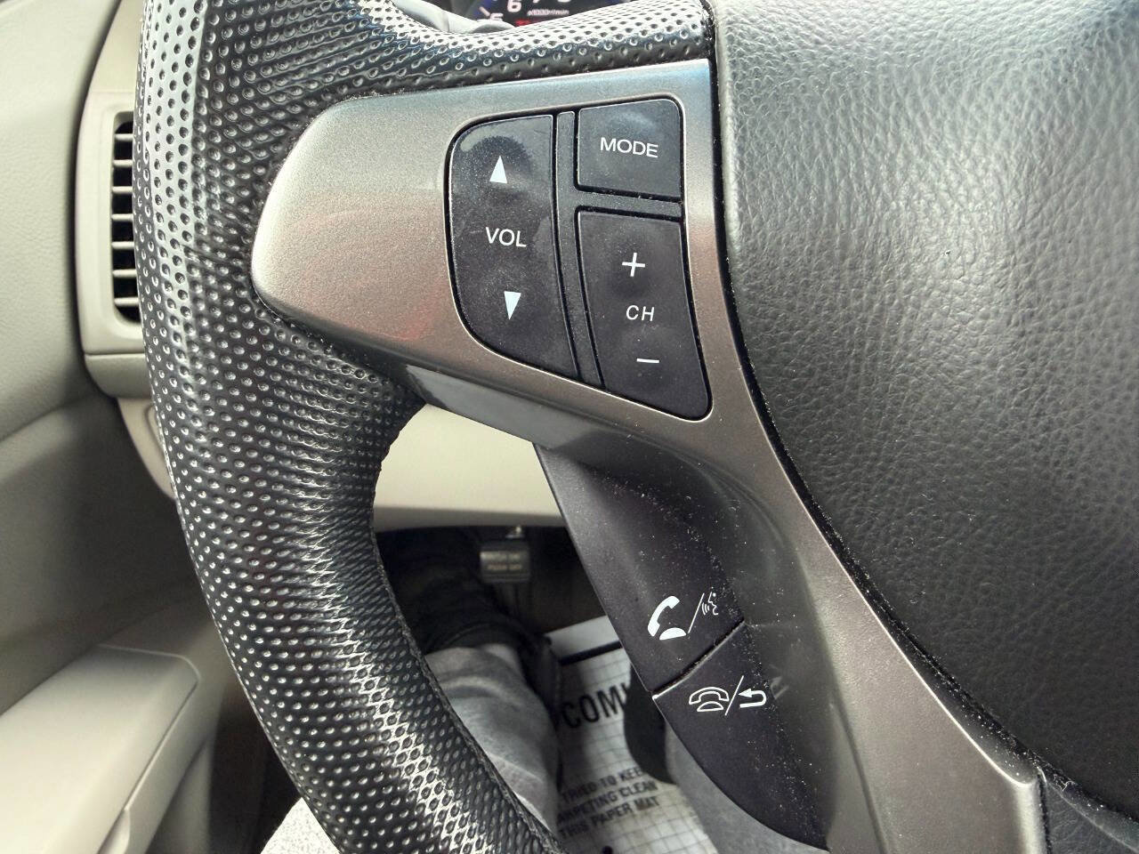 Used 2010 Acura RDX SH-AWD image 17