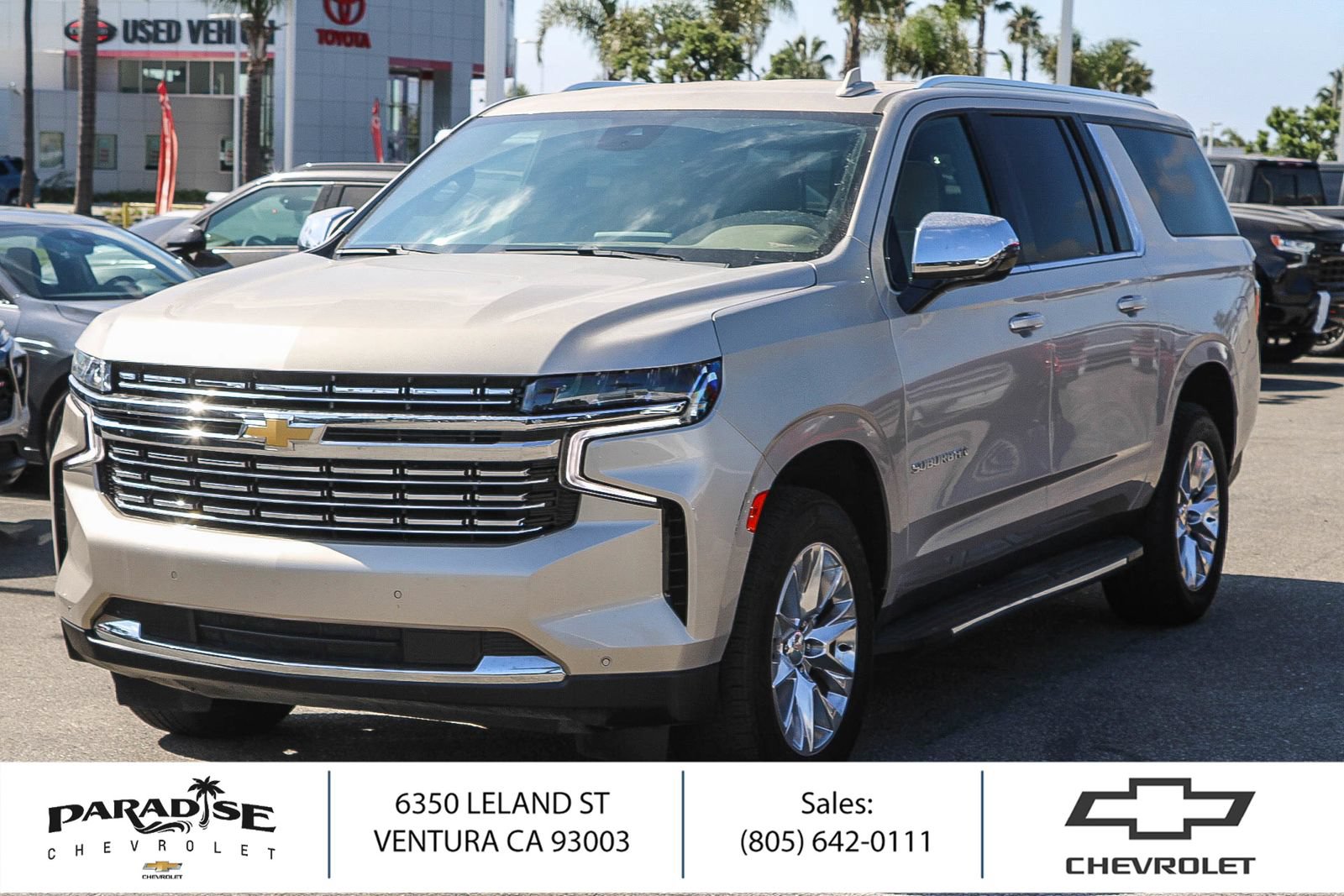 Used 2024 Chevrolet Suburban Premier RWD image 1