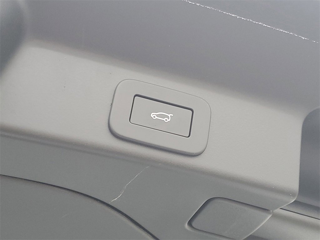 New 2025 Jaguar F-PACE R-Dynamic S image 7