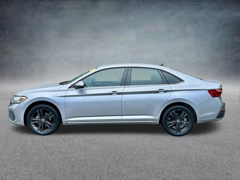 Used 2023 Volkswagen Jetta SE w/ Black Wheel Package FWD image 8
