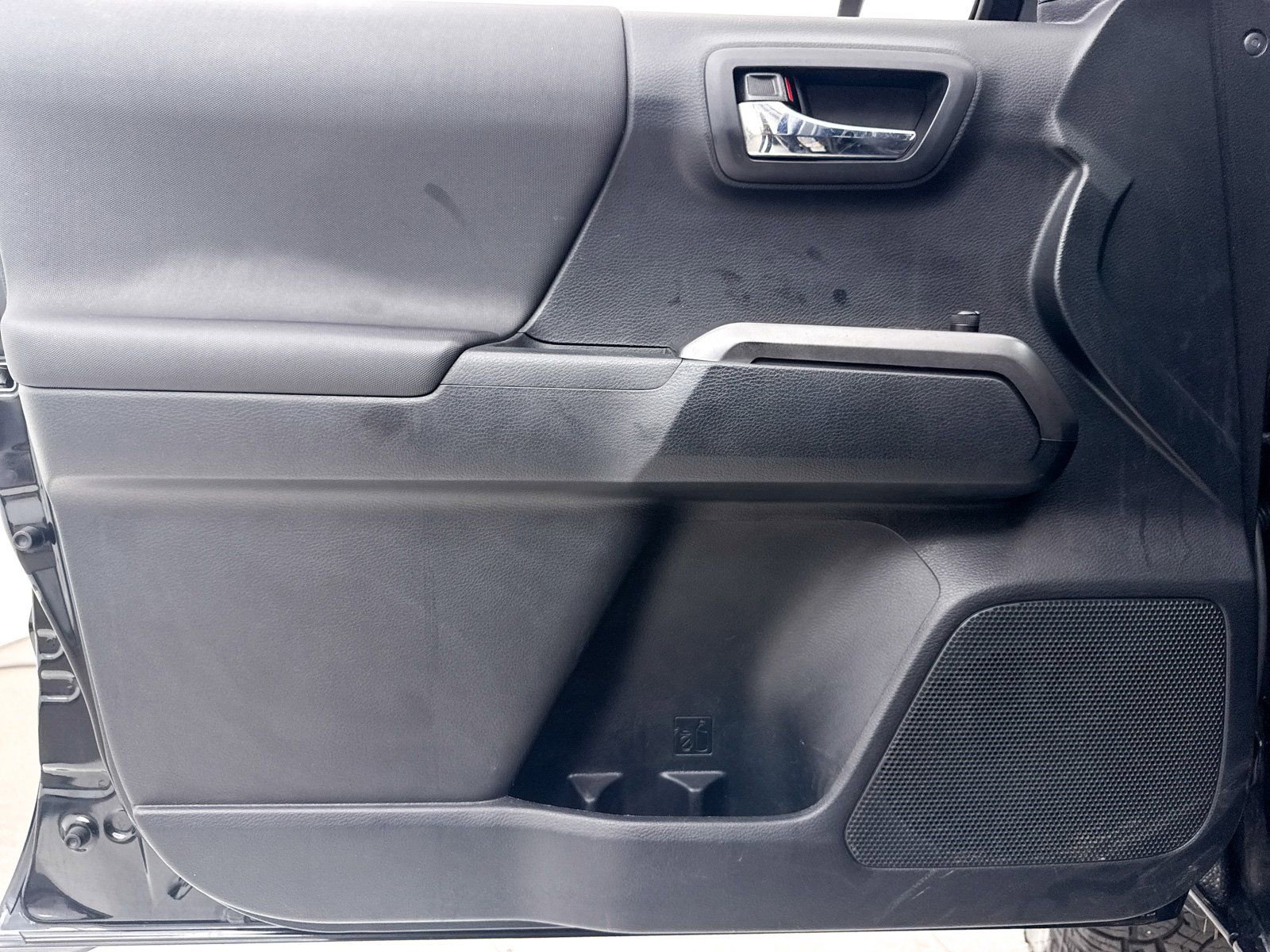 Used 2019 Toyota Tacoma TRD Off-Road image 25