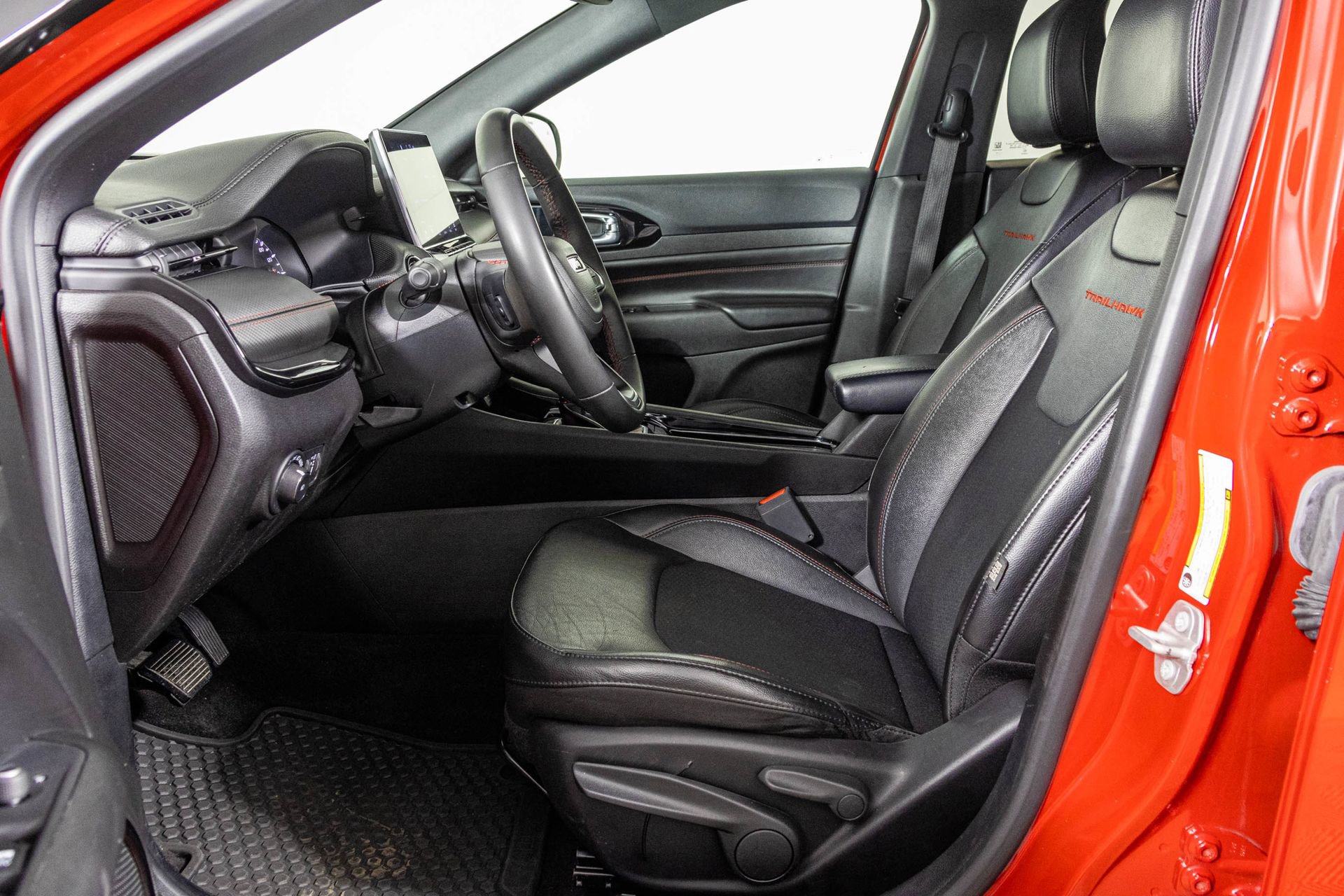 Used 2023 Jeep Compass Trailhawk image 20