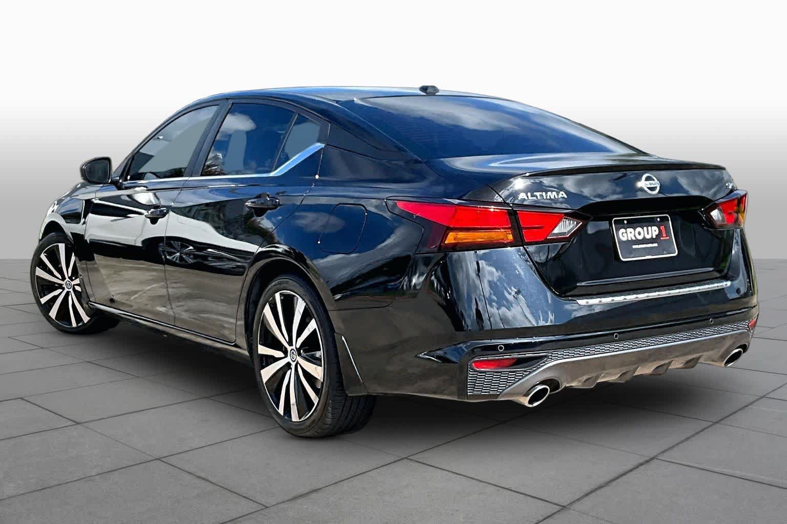 Certified 2021 Nissan Altima 2.5 SR w/ SR Premium Package FWD image 12