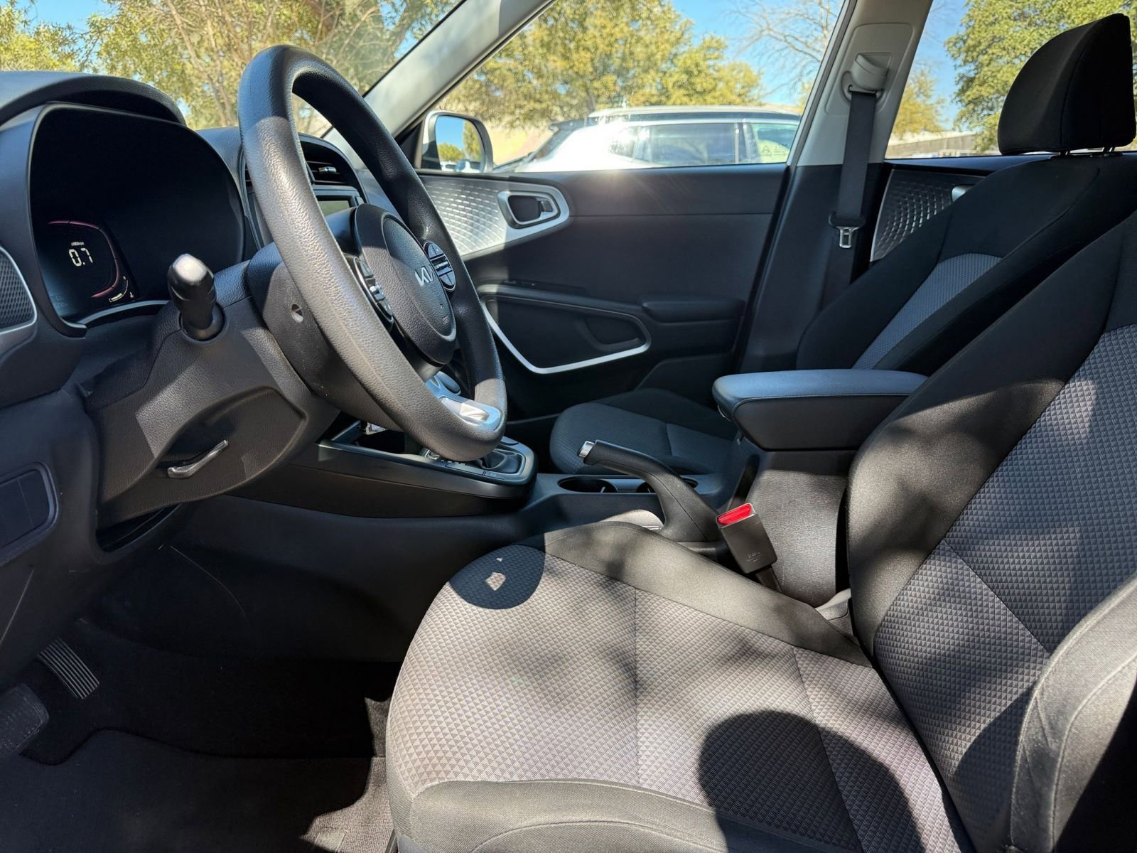 Used 2024 Kia Soul LX w/ Option Group 015 image 27