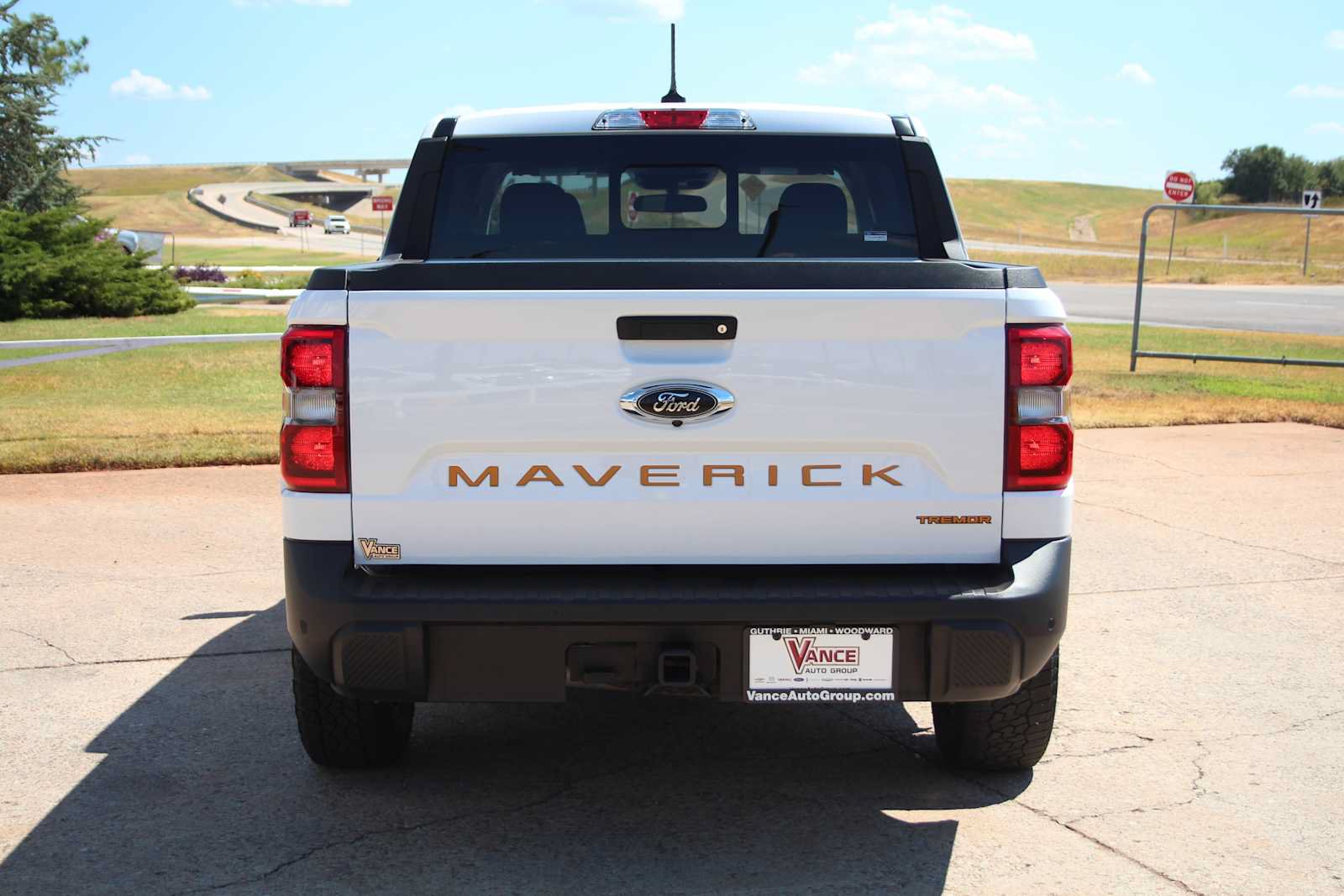 Used 2024 Ford Maverick Tremor w/ Tremor Off-Road Package AWD/4WD image 7