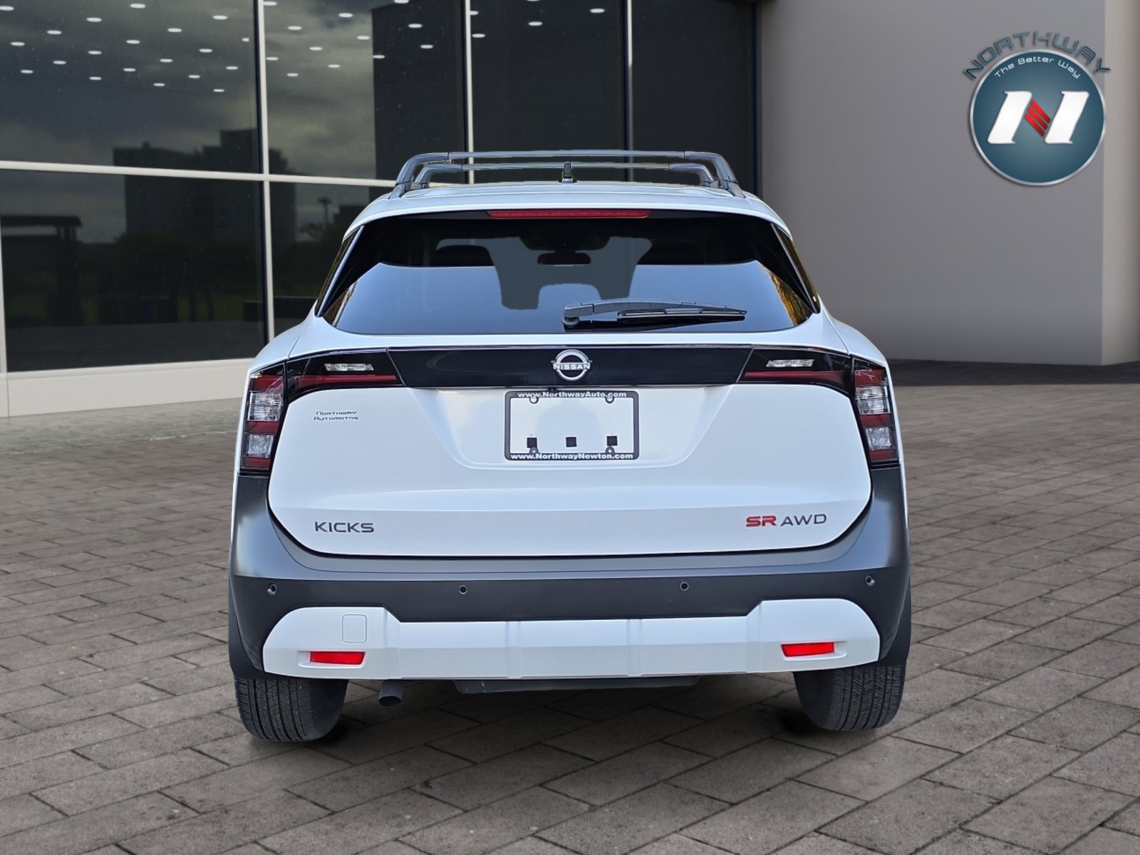 Used 2026 Nissan Kicks SR w/ Cold Weather Package AWD/4WD image 4