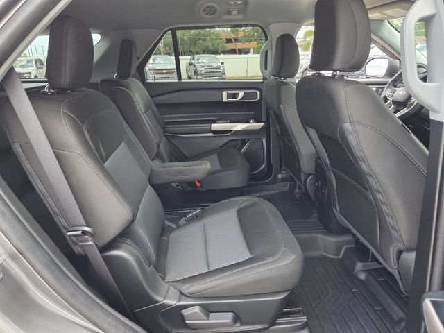 Certified 2024 Ford Explorer XLT RWD image 19