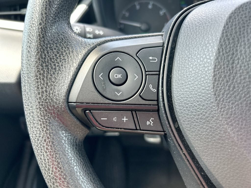 Used 2025 Toyota Corolla LE w/ LE Premium Package FWD image 15