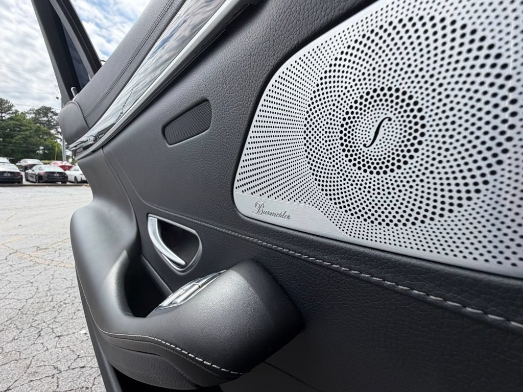 Used 2019 Mercedes-Benz S 560 Sedan image 28