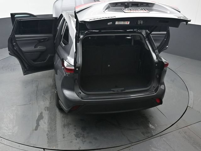 Certified 2024 Toyota Highlander LE AWD/4WD image 51