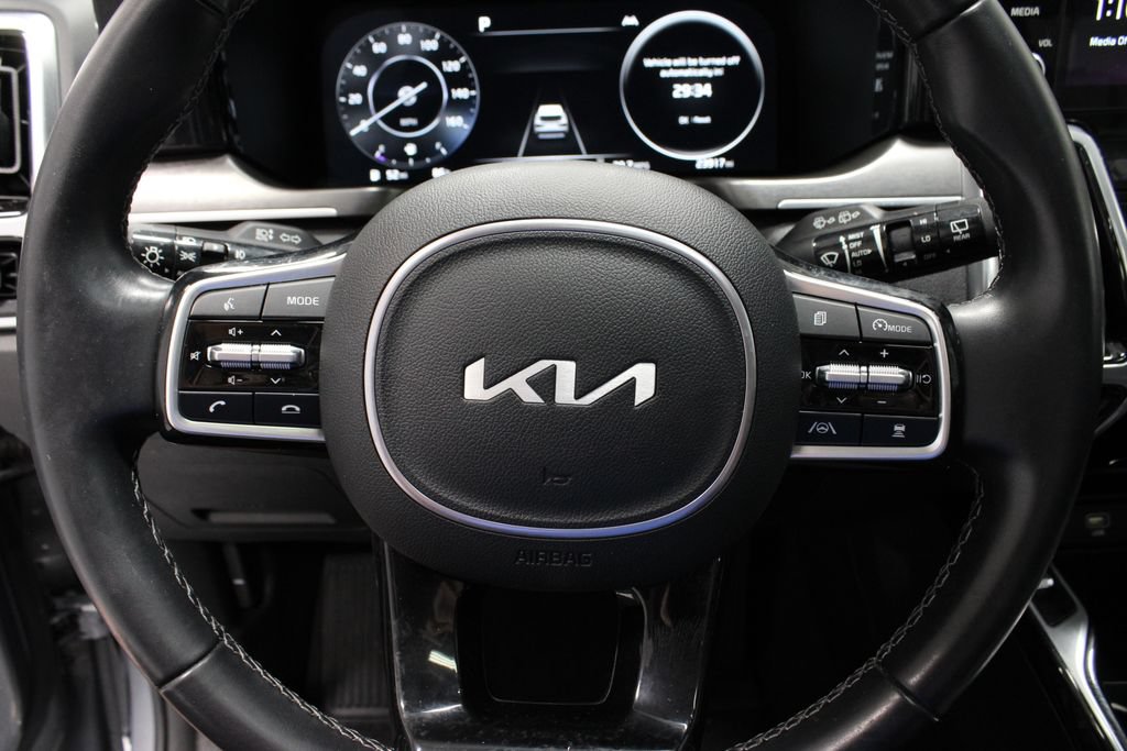 Used 2023 Kia Sorento SX AWD/4WD image 30