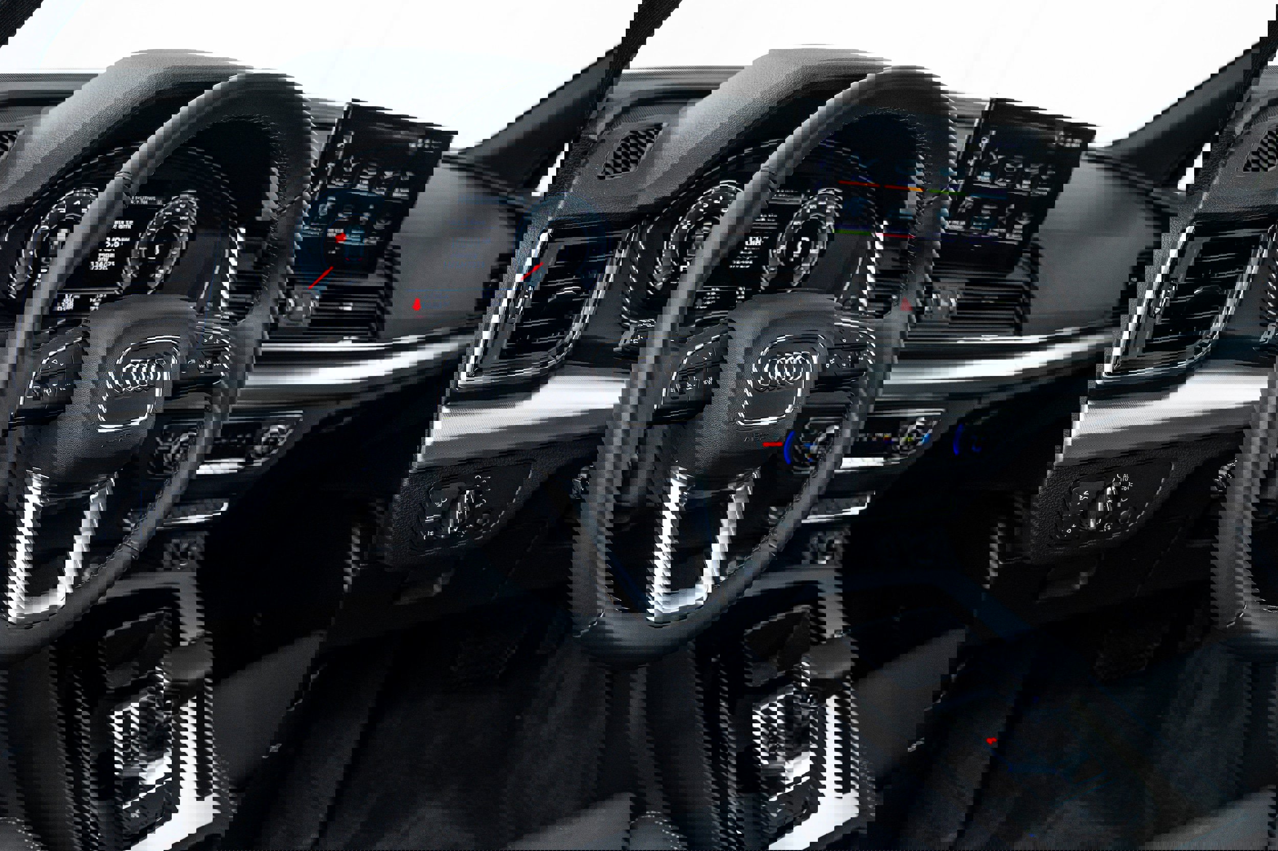 Certified 2025 Audi Q5 2.0T Premium w/ Convenience Plus Package image 10