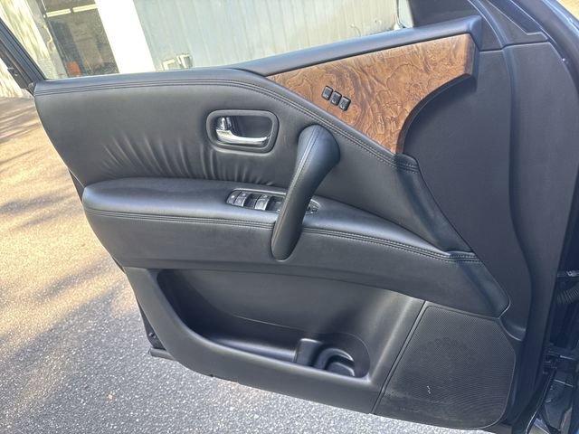 Used 2024 Nissan Armada SL w/ Captain's Chairs Package image 28