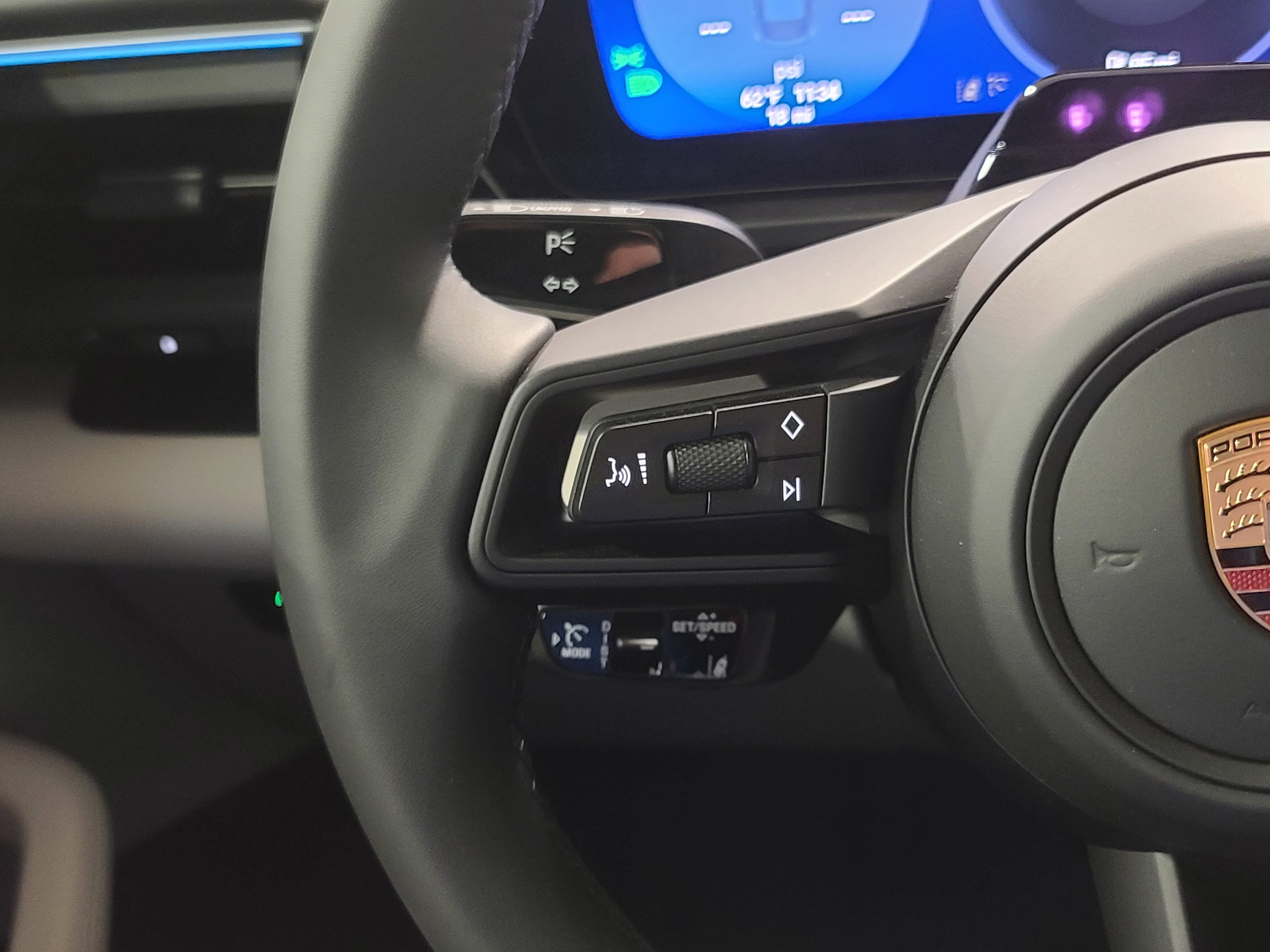 New 2026 Porsche Macan Electric RWD image 17