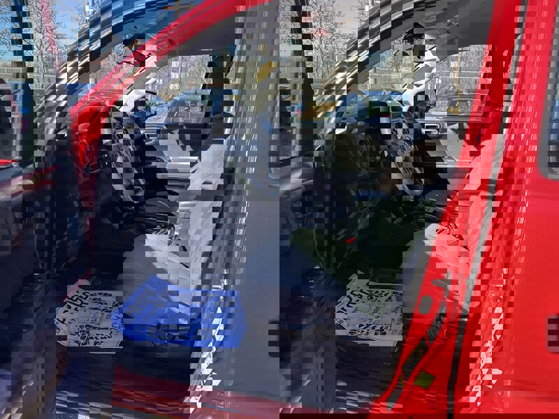 Used 2018 Toyota Tacoma SR image 9