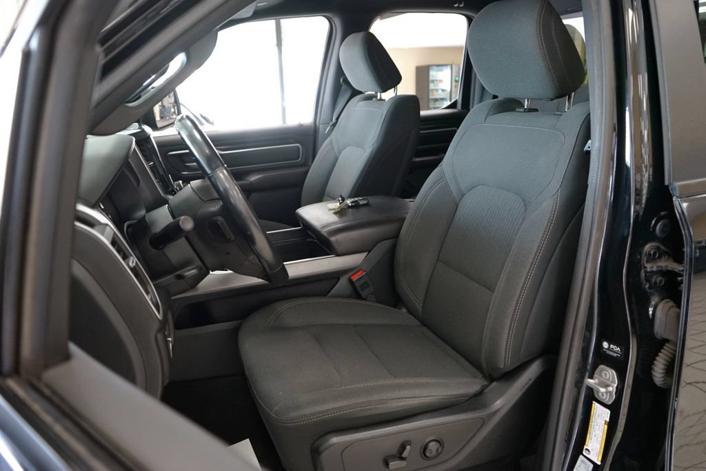 Used 2022 RAM 1500 Big Horn AWD/4WD image 2